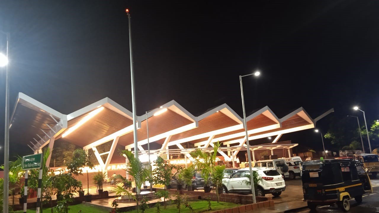 वीर रेल्वे स्टेशन रस्ता जि.रायगड.